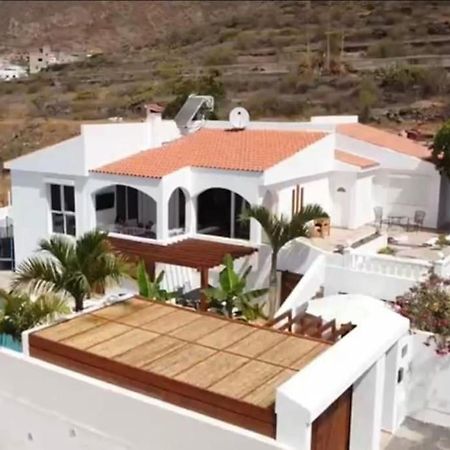 Gezellige Villa Met Prachtig Zicht En Zwembad Arona  Bagian luar foto