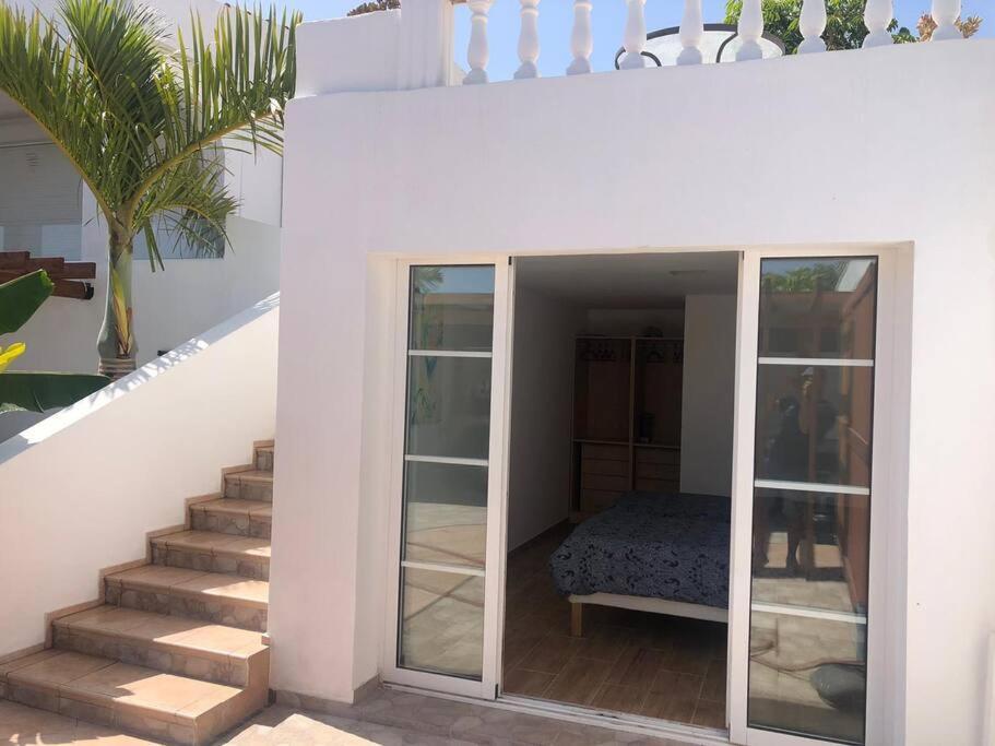 Gezellige Villa Met Prachtig Zicht En Zwembad Arona  Bagian luar foto