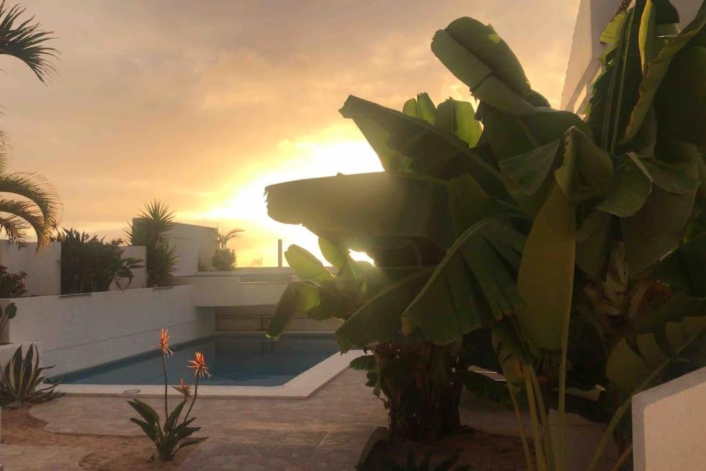 Gezellige Villa Met Prachtig Zicht En Zwembad Arona  Bagian luar foto