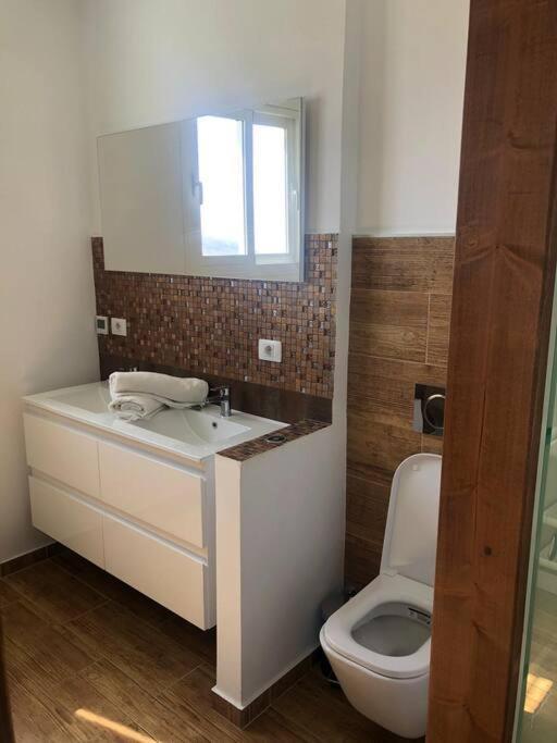 Gezellige Villa Met Prachtig Zicht En Zwembad Arona  Bagian luar foto