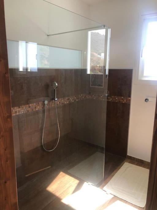 Gezellige Villa Met Prachtig Zicht En Zwembad Arona  Bagian luar foto